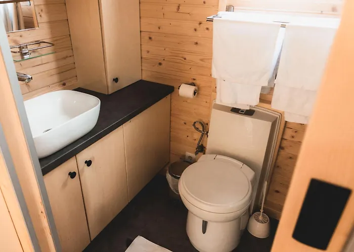 Charm House By Tiny Away Ferienhaus Bessé-sur-Braye